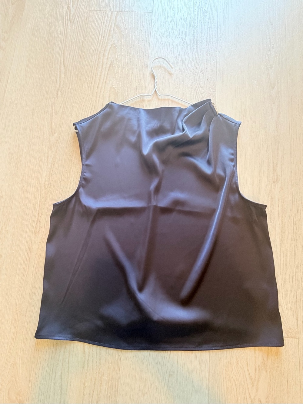 NWOT Maison d'Amélie navy satin top chain
